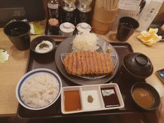 -牛カツ京都勝牛(河原町蛸薬師店)