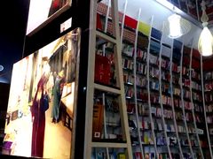 -钟书阁(松江泰晤士小镇店)