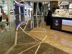 -王府井百货熙地港店