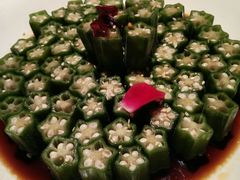 -八府香鸭·啫啫煲(华山路店)