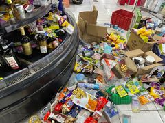 -家乐福(四元桥购物中心店)