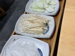 -聚汇三少·龙虾·中餐厅(莫邪路新天地店)