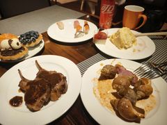 -广州万富希尔顿酒店·感趣自助餐厅·金秋蟹宴生蚝海鲜刺身烧烤