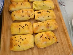 -马尔龙新疆饭店·清真(瑞景店)