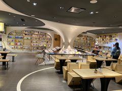 -钟书阁(珍园店)