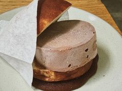 黑头仔菠萝包-怪 kafe.