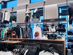 -lululemon(比斯特购物村店)