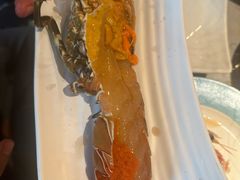 -雍容荟帝王蟹活龙虾展台自助(IFS黑金店)