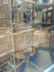 -PIPIKINGDOM皮皮王国欢乐号(欢乐海岸购物中心店)