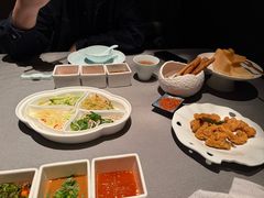 -左庭右院鲜牛肉火锅黑金店(陆家嘴中心店)
