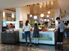 门面-希尔顿欢朋酒店自助餐