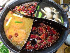 鸳鸯锅-白乐天毛肚火锅馆(南滨路店)