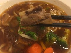 -康师傅私房牛肉面(马泉营奥莱店)