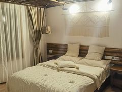 -四姑娘山阿巴郎·藏式花园餐厅