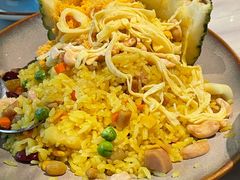 南洋菠萝炒饭-星怡会·新加坡新美食(苏州中心店)