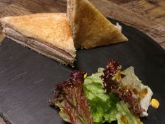 -HIGH FIVE哈福手工汉堡(桂林路店)