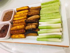 咸鱼饼子-小船渔村•大连菜•大连焖鱼(明泽街店)