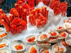 -雍容荟帝王蟹活龙虾展台自助(IFS黑金店)