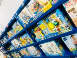 -逝水玩具折扣店