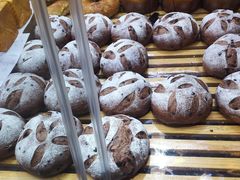 -万利隆·活力烘焙(人民路店)