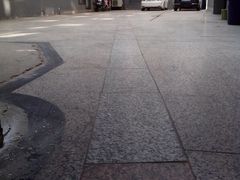 停车场-如家云上四季连锁酒店(昆明东风广场地铁站店)