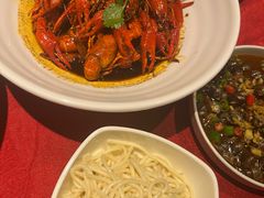 -龙巢盱眙龙虾·牛蛙·烧烤宵夜(八卦岭店)