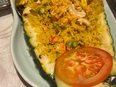 泰式菠萝海鲜焗饭-暹罗湾东南亚餐厅