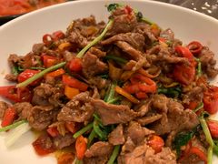 香菜牛肉碎-几个木匠匠人厨房
