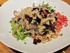 -蒙艾里民族传统菜蒙餐