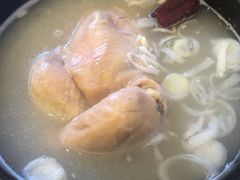 -长寿参鸡汤(朝韩风情街店)
