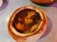 泰国椰皇炖乌鸡汤-陈鹏鹏潮汕菜(欢乐海岸 海边景观店)