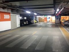 -万象城-停车场