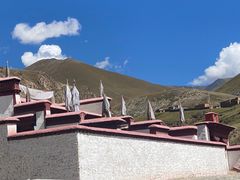 -比如骷髅墙景区