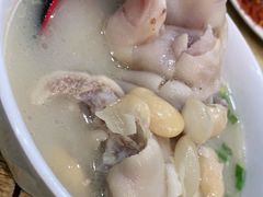 -雷祖芳老妈蹄花店