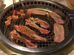 牛五花-火炉火自助餐(喜隆多店)
