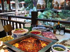 -二荆条·蜀鲜汇城市森林火锅