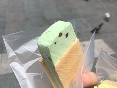 -詹爷爷乌节路街头冰淇淋
