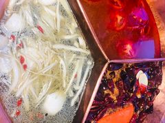 三拼锅底-锅说大脸毛肚重庆老火锅(佐阾店)