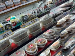 -全家便利店(莲花池东路店)