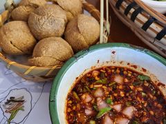 -包整·丝娃娃(一览甲秀楼风景店)