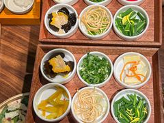 -良米山·云南野生菌过桥米线(上海首店)