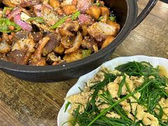 -老钟家烤羊排·敦伊阁清真餐厅胡羊焖饼