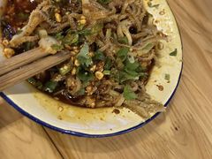 -拈签一笑黄牛肉辣卤串串