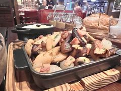 -恰餐厅及酒吧 CHAR Bar & Grill (北京丽都皇冠假日店)