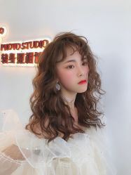 -银星女王公园发型艺术沙龙