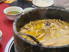 -南渝食府.墨脱石锅松茸鸡