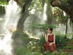 -Chom Cafe and Restaurant