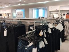 -H&M(鹏欣水游城店)
