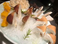 鲜菇拼盘-领鲜天下·焗海鲜·花胶鸡(天目里店)