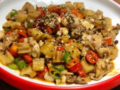 麻辣小炒牛蛙-叶派龙虾•招牌香辣蟹·海鲜(中海国际店)